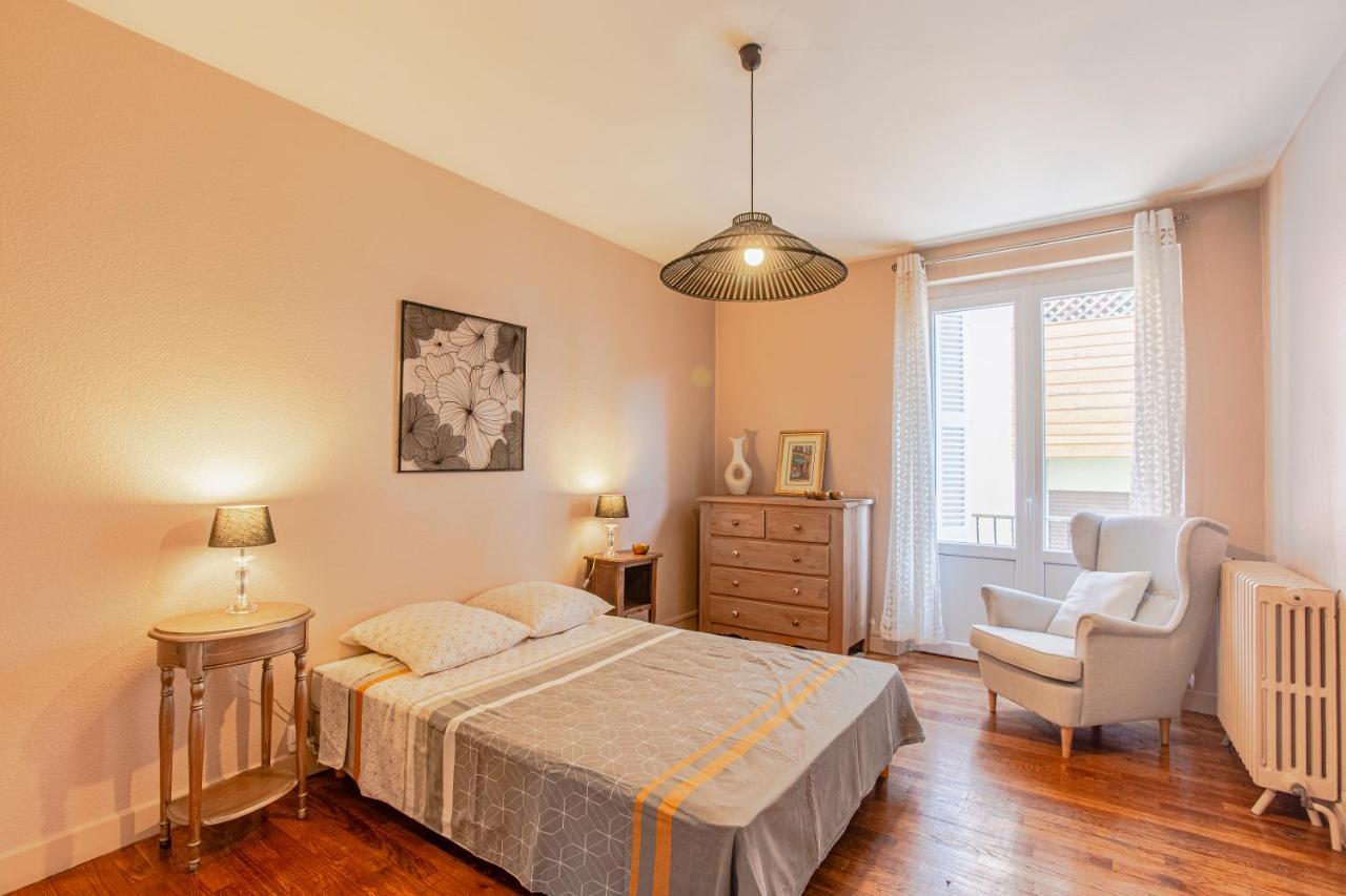 Superbe Appartement Avec Jacuzzi Sur Toit Terrasse Villefranche-de-Rouergue Zewnętrze zdjęcie